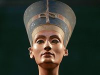 The Real Story Behind The Famous Bust Of Nefertiti (It’s Not What You Probably Think)