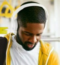Study: Listeners Wearing Headphones Are More “Persuadable” Than Those Listening Through Speakers