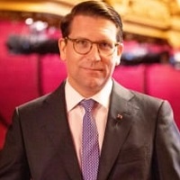 Paris Opera’s Chief Wants A German-Opera-House-Style Group Of Staff Singers