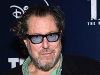 Julian Schnabel’s Big Show In Spain Is Postponed Because All The Truckers Are On Strike