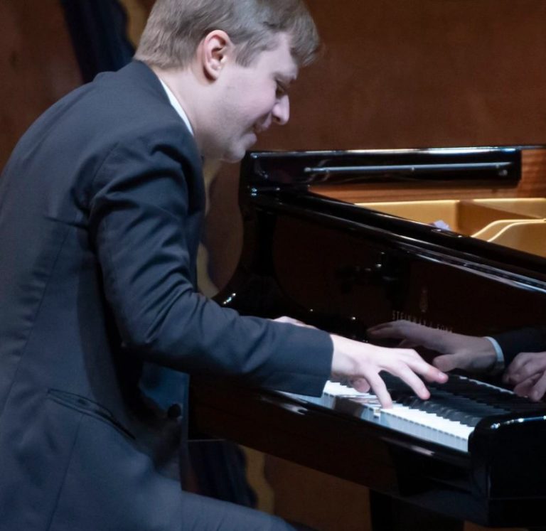Cliburn Competition Chooses Six Russian Pianists To Compete