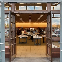 Indie Bookstores Used To Hate Barnes & Noble.  Now They’re Rooting For It.