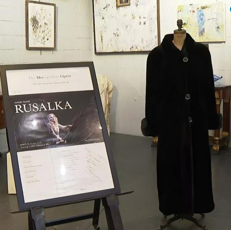 Auction Of Justice Ginsburg Memorabilia Raises Big Bucks For Opera