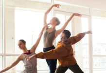 Ukrainian Dancers Have Spread To The Wind