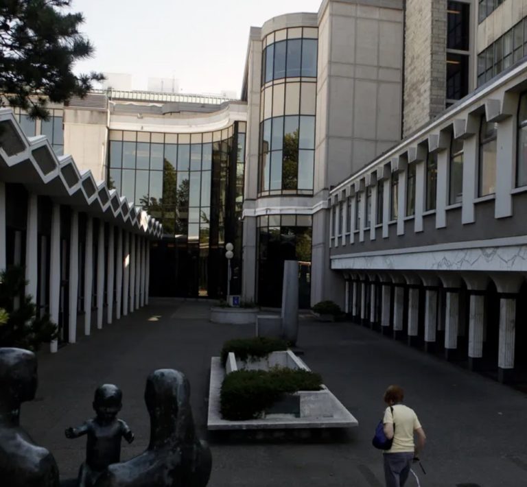 Canadian Government Wants To Spend $800 Million On Rebuilding BC Museum?