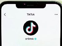 Has TikTok’s Thriving Books Community Changed How Readers Recommend Books To Each Other?