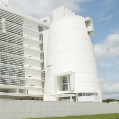 The Man Who Gave Federal Buildings To Modern Architects Has Died At 75