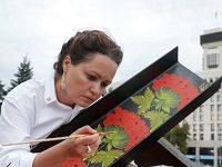 Covering Kyiv’s Anti-Tank “Hedgehogs” With Traditional Ukrainian Art