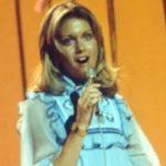 Olivia Newton-John, Pop Superstar Of The 1970s And ’80s, Dead At 73