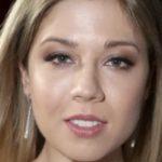 Former Childhood Star Says Nickelodeon Offered Her Hush Money