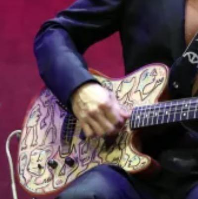 Musician Who Was Against The COVID Vaccine Sues Los Angeles Times For Reporting That Fact