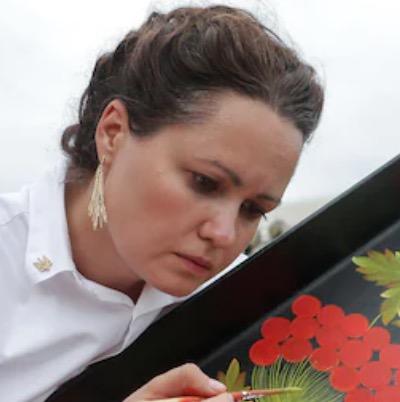 The Ukrainian Artist Painting Military Equipment As A Symbol Of Resistance