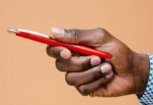 Study: We Make More Virtuous Decisions When We Read On Paper