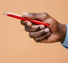 Study: We Make More Virtuous Decisions When We Read On Paper