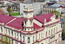 Russian Troops Looted Kherson Museum Before Fleeing