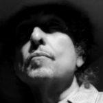 Bob Dylan Apologizes For Autopen-Signed Books