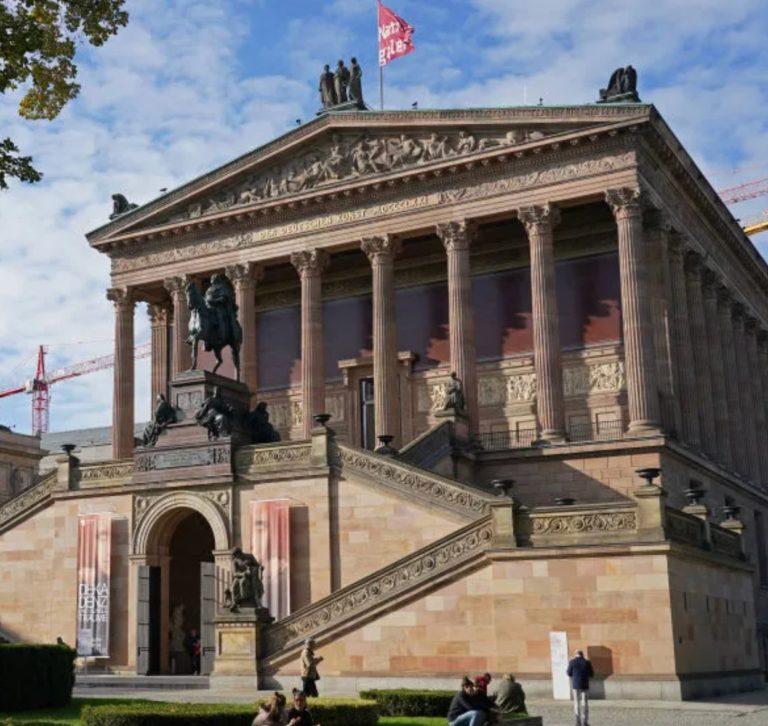 Woman Arrested For Spraying Fake Blood On Toulouse-Lautrec Painting in Berlin Museum
