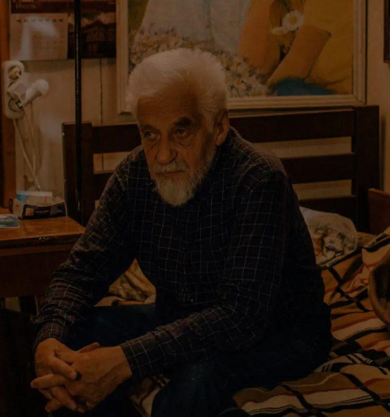 The 84-Year-Old Dissident Muralist Waging War In Russia