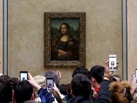 The Louvre Will Reduce The Number Of Visitors It Admits By A Third