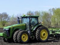 DIY Culture: John Deere Signs Right-To-Repair Deal With American Farmers