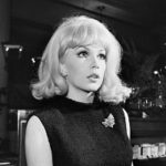 Stella Stevens, Sexy, Funny Hollywood Star Of 1960s and ’70s, Is Dead At 84
