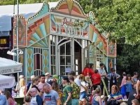 “Catastrophic Consequences”: Edinburgh Fringe Venues Beg Government Not To Clamp Down On Airbnb-Style Rentals