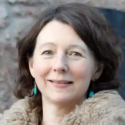 Poet Em Strang Says We’re Living Through A Time Of ‘Incredible’ Misogyny