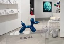A Small Jeff Koons Sculpture Has Shattered On The Floor At A Miami Art Fair