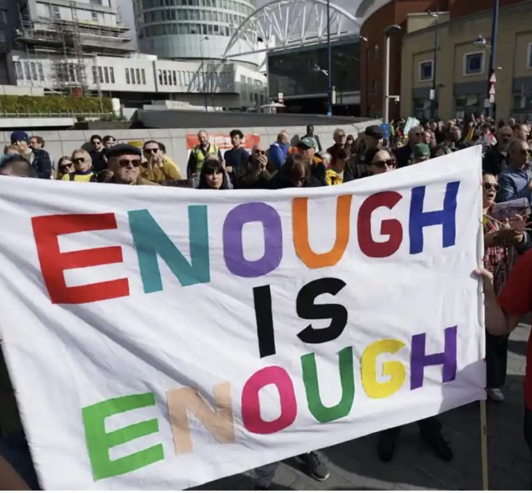 UK Playwrights Protest Low Pay, Working Conditions