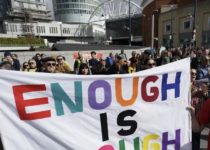 UK Playwrights Protest Low Pay, Working Conditions