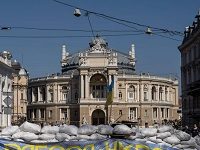 As The War Drags On, Odesa’s Opera House Keeps Running