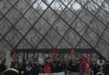 Staff Of The Louvre Have Blocked The Museum As Part Of Pension Protest