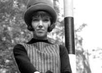Remembering Mary Quant, Designer Who Made The 60s Swing