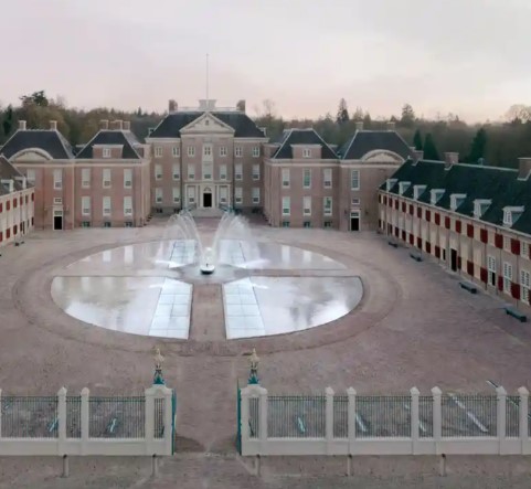 Big New Museum Built Underneath A Dutch Palace