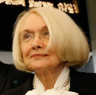 Laura Pels, Devoted And Determined Patron Of Nonprofit Theatre, Has Died At 92