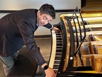 The Architect Of Philadelphia’s Kimmel Center Designed A Curved-Keyboard Piano