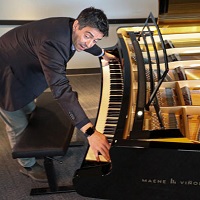 The Architect Of Philadelphia’s Kimmel Center Designed A Curved-Keyboard Piano