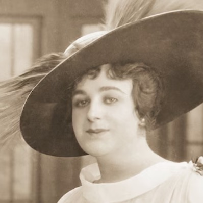 A Century Ago, This So-Called ‘Female Impersonator’ Made Broadway Men Swoon