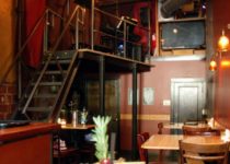 In Portland, A Bar For Classical Musicians To hang Out And Play