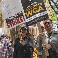 SAG-AFTRA Agrees To One Day Of Federal Mediation Before Going On Strike