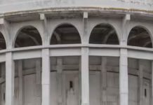 A British Town Has Two Iconic Towers ,But Can’t Decide Which Is Which