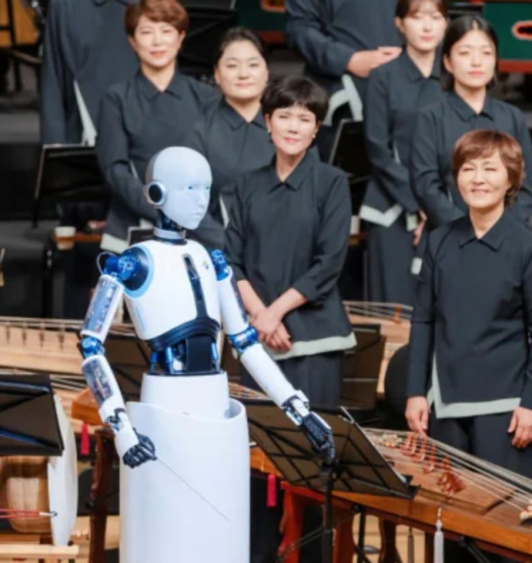 Robot Conductor Debuts With Korean Orchestra