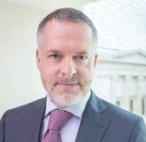British Museum Director Steps Down