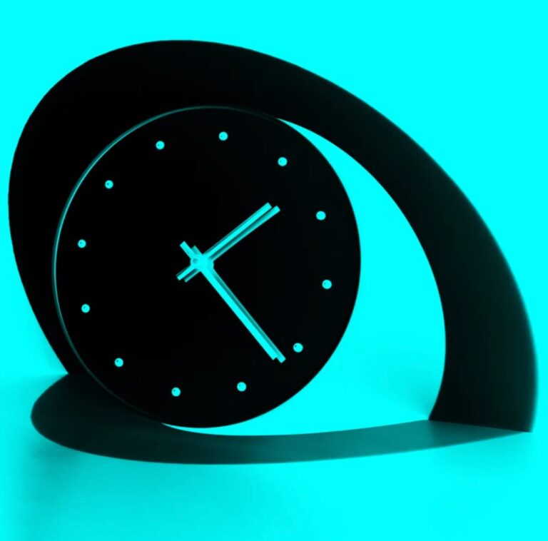 Tracking Your Screen Time So You Have A Healthier Life? Don’t! (It’s A Trap)