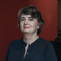 The Louvre’s First Female Leader Wants To Give That “Giant Ocean Liner” An Overhaul