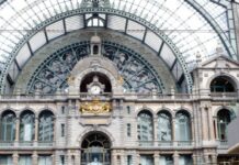 In A City Of Monuments, How To Decolonize The Landscape