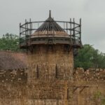 In France, They’re Building A 21st Century Castle With 13th Century Tools