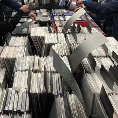 In Britain, Indie Vinyl And CD Companies Are Worried