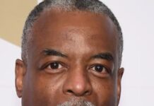 The National Book Awards Get A Host Practically Synonymous With Reading