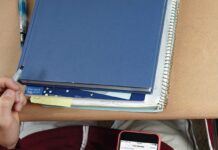 Evidence Smartphones Are Making Students Dumber